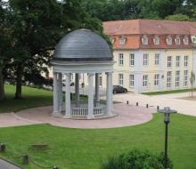 Blick Brunnentempel beim Gesundbrunnen Hofgeismar