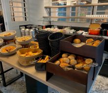 Blick auf das Buffet im Hotel Zeitgeist Warburg