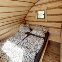 Betten im Schlaffass von innen Campingplatz Bad Karlshafen