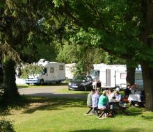 Sitzgarnitur auf dem Campingplatz Trendelburg